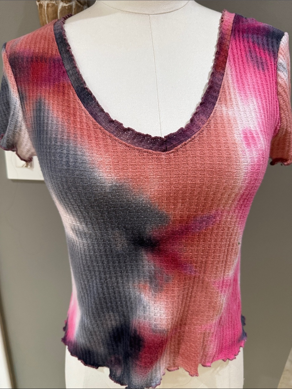 Women's Pink Multi Tie-Dye V‑Neck Waffle Tee